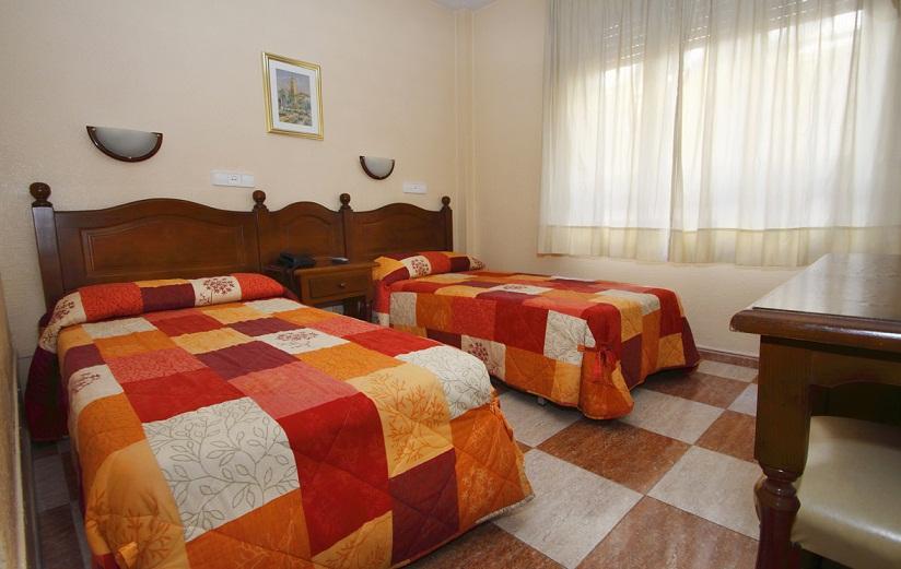 Hotel Sevilla *